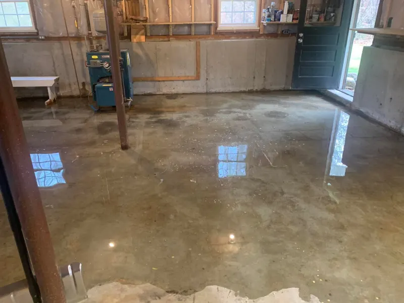 Finished glossy basement floor
